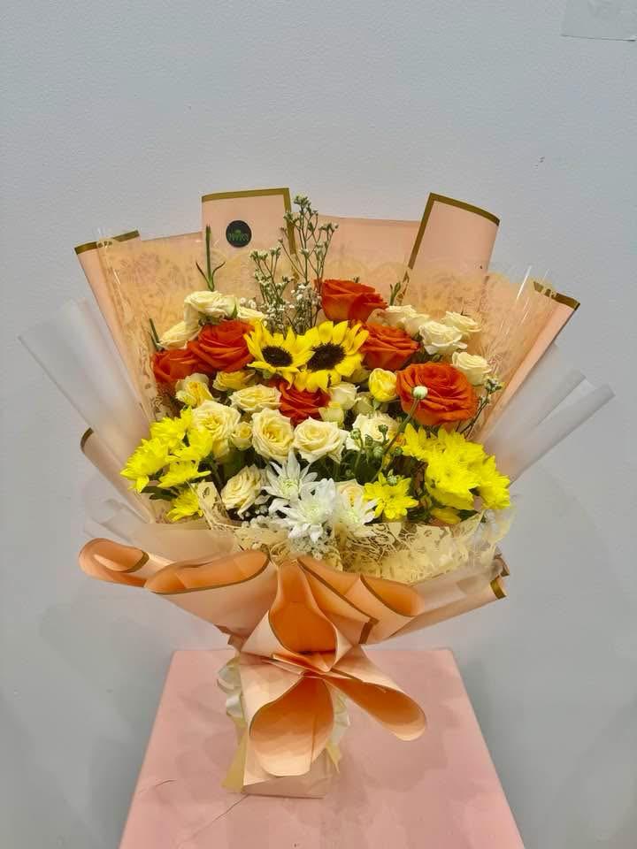 Blooming yellow