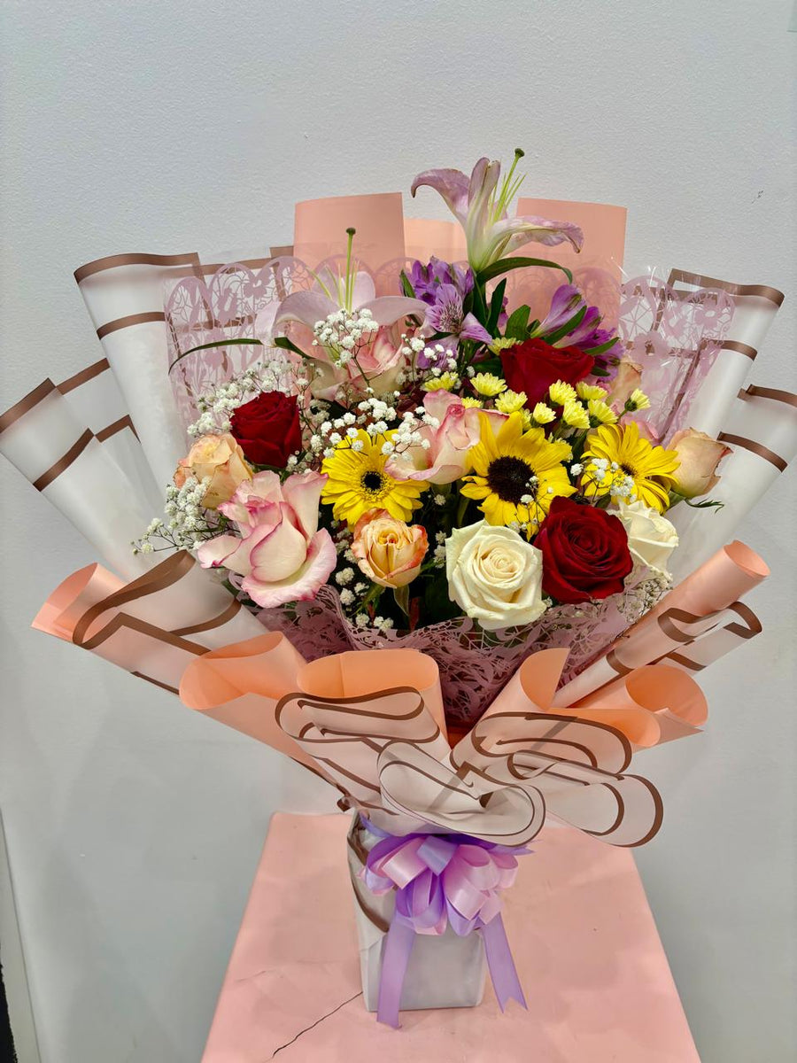 Mix bloom bouquet